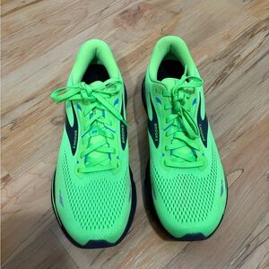 Brooks Vibrant Lime Athletic Shoes